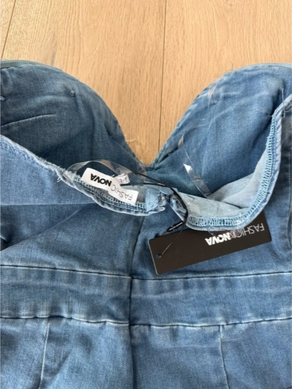 Fashion Nova Feeling Twirly Denim Jumpsuit Medium Wash Small Strapless Wide Leg - Picture 9 of 9